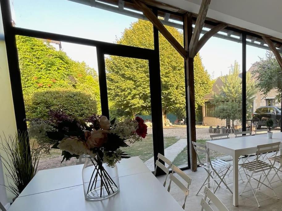Le Clos Du Tilleul Fabuleuse Propriete 15 A 30 Pers Piscine Au Coeur D'Un Charmant Village Thilouze Eksteriør bilde